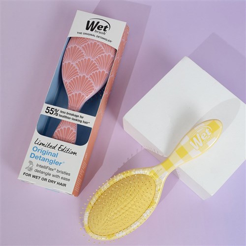 WetBrush Coastal Charm Detangler Pink