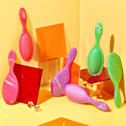 WetBrush Prismatic Glow Detangler Purple